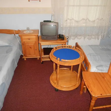 Poska 4*